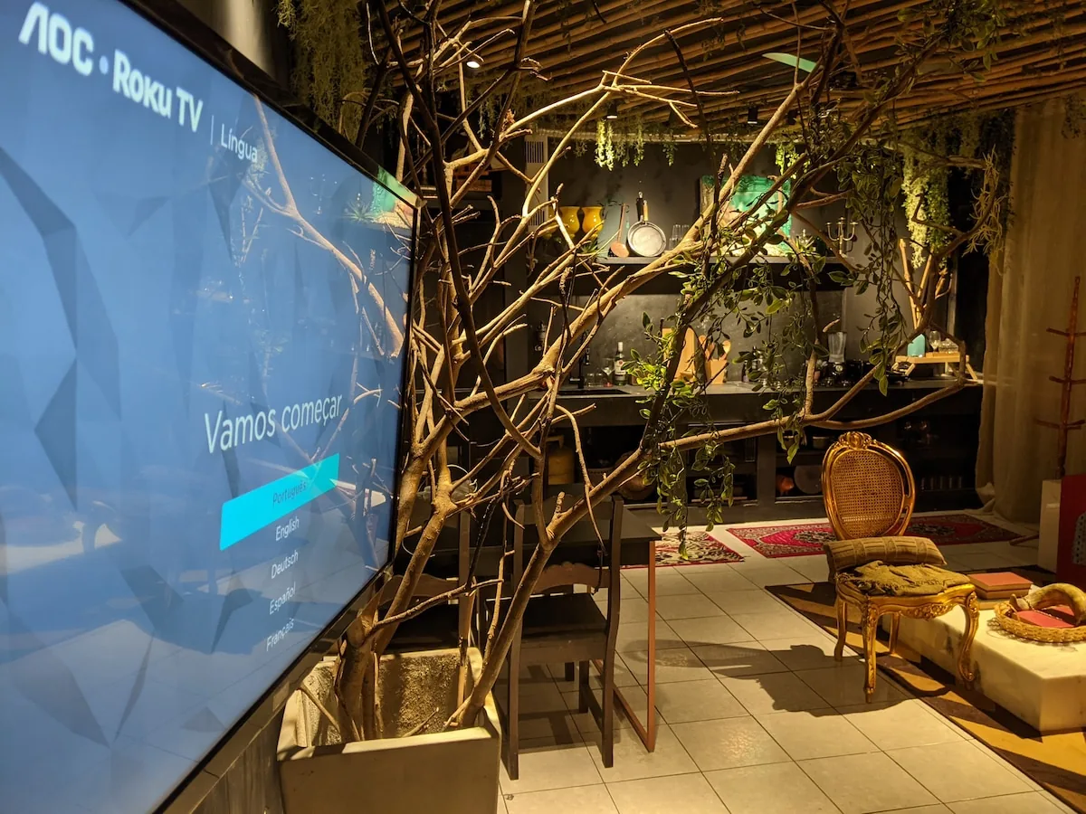 Tv 43 polegadas — Penthouse Jacuzzi ao Lado do Elevador, Salvador, Bahia