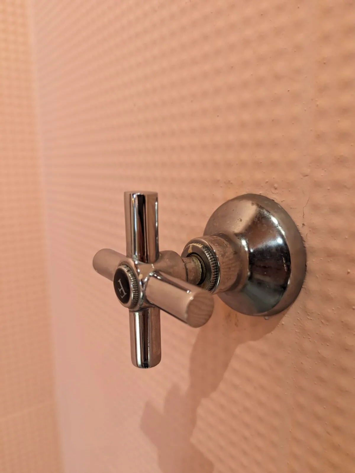 Banheiro completo — Loft histórico ao lado do Elevador Lacerda, Salvador, Bahia